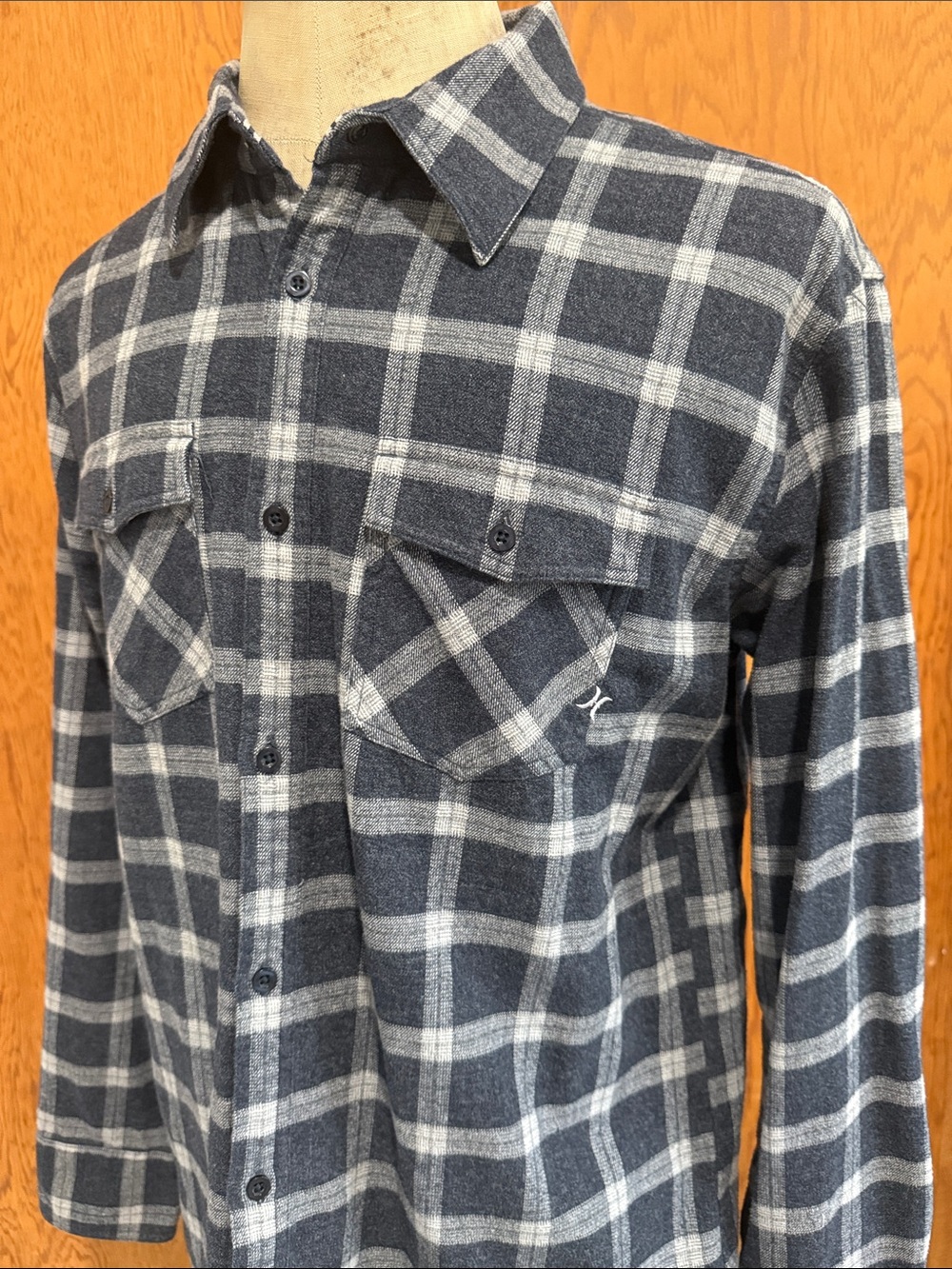 Men's Blue and Gray Plaid Button-Up Flannel Shirt long sleeved  size XL X-Large